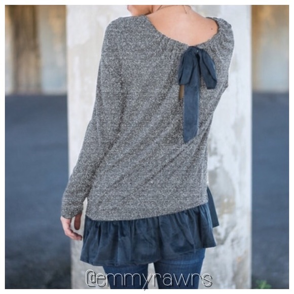 $25 Christmas Special • Last one • Ruffle Tunic - Picture 3 of 4