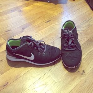 Never worn Nike sneakers!