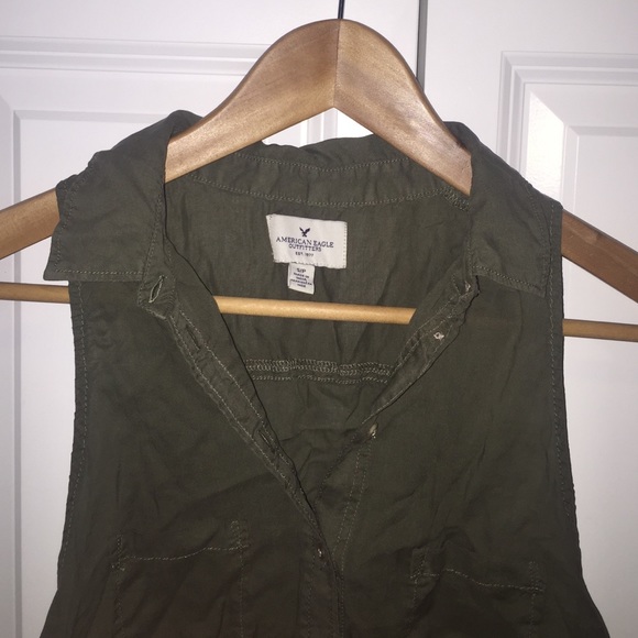 Button up collar tank top (army green)