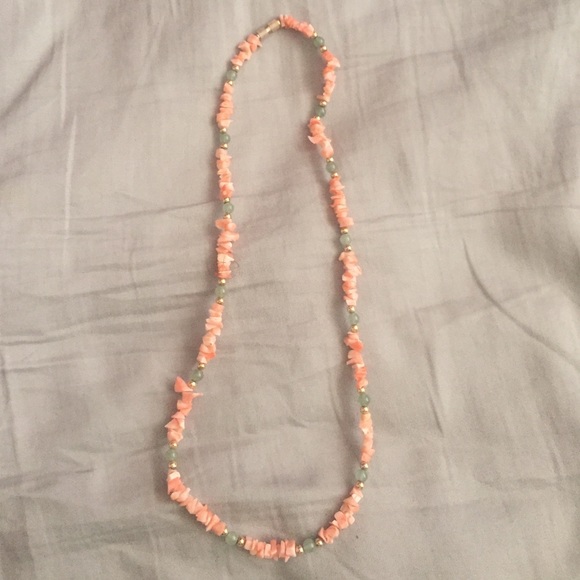 Pink necklace - Picture 2 of 2