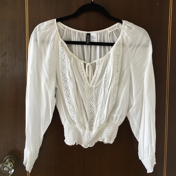 Adorable white blouse