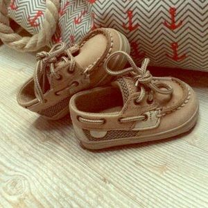 NEW infant top sider SPEERY size 1!