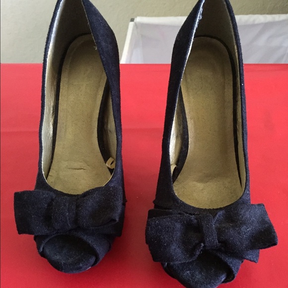 Black heels