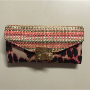 💄 Juicy Couture Coral Pink Leopard Wallet