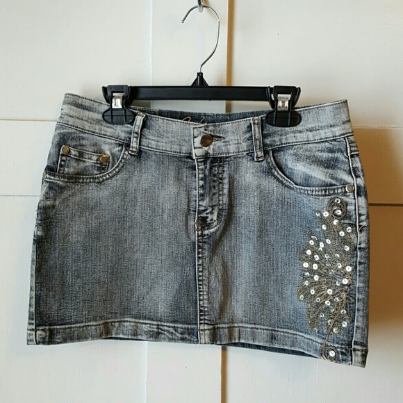 Funhouse Vintage Skirt