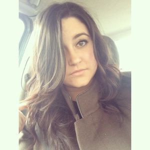 Meet your Posher, Angie