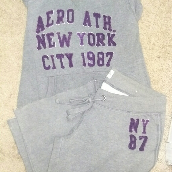 Aero Hoodie and sweat pants set
