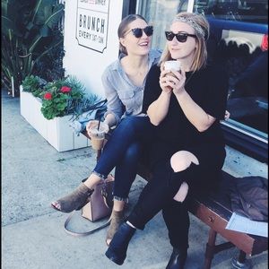 Meet your Posher, Laura