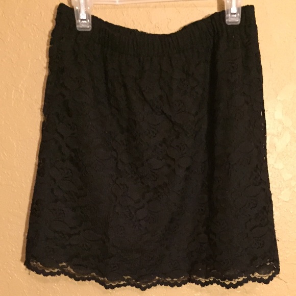Lace skirt