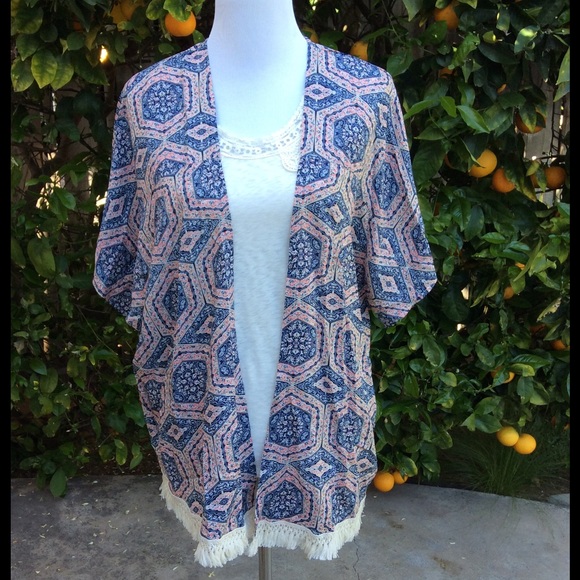 Funky Fringe Kimono - Picture 1 of 4