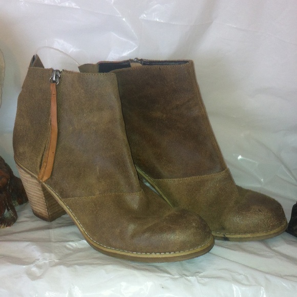 {Anthro} Dolce Vita "Joust" in Smog Brown - Picture 3 of 4