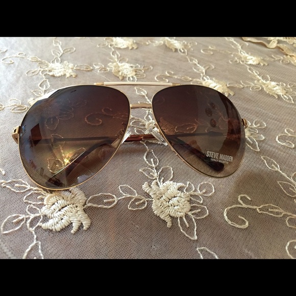 Brown sunglasses