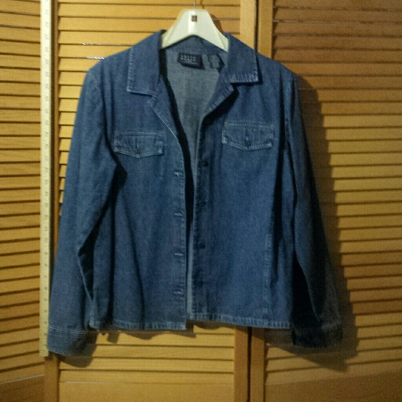 Denim shirt/ light jacket