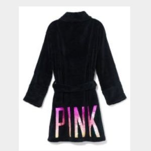 Black VS PINK robe