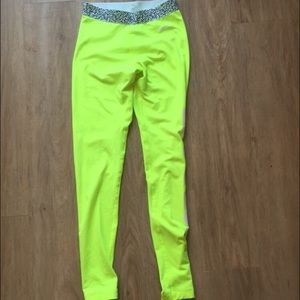 Nike pro warm mezzo waistband