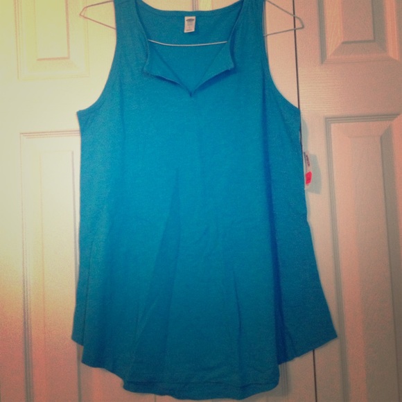 NWT bright blue maternity tank top size small