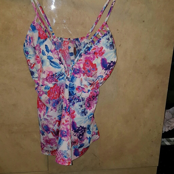 Floral top