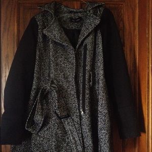 Women's peacoat