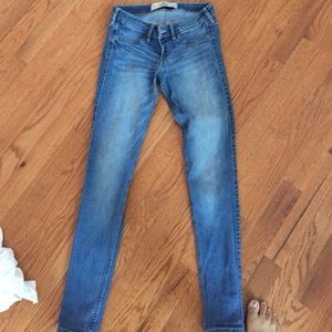 Hollister low ride super skinny legging.