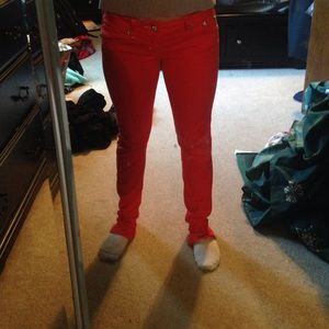 Red miss me jeans size 26, only worn 3 or 4 times