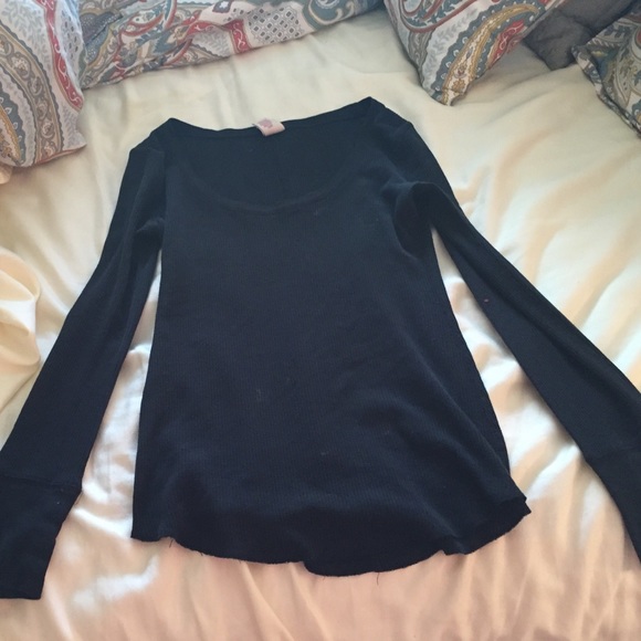 Black long sleeve shirt