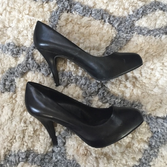 ALDO Shoes - Black Platform Pumps