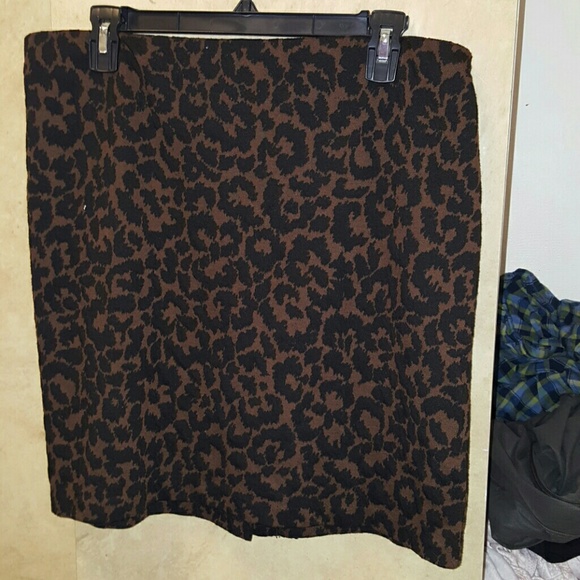 Leopard skirt