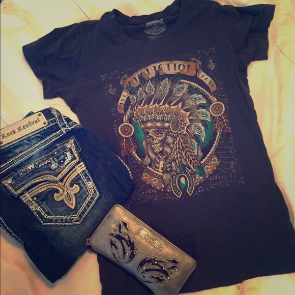 Affliction small black top