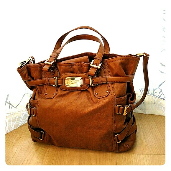 Michael Kors Gansevoort Leather Tote like-new