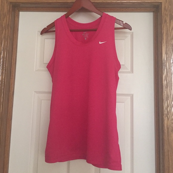 Sleeveless exercise top
