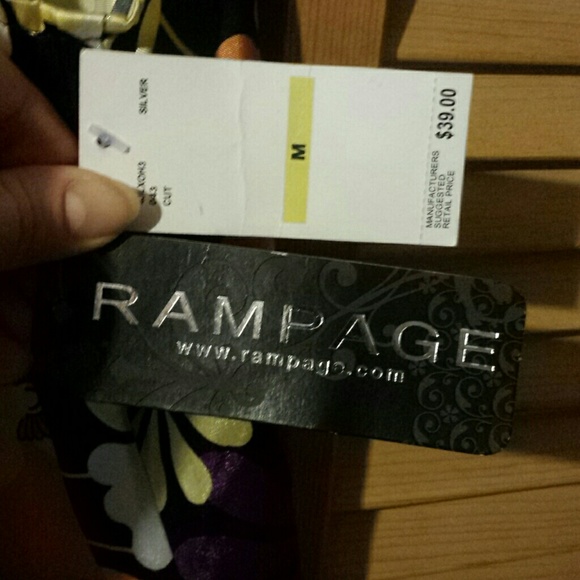 Flowered fancy tank top - Picture 4 of 4