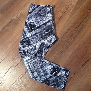Lululemon Wunder Under Crops