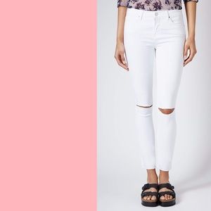 TOPSHOP Moto Leigh- ripped white skinny jeans