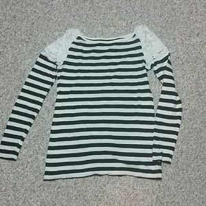 Stripped lace longsleeve