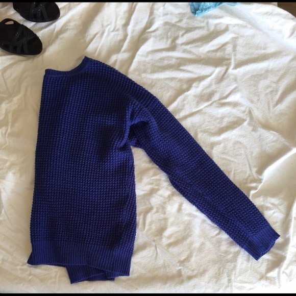Comfy Oversized Sweater - Picture 2 of 4