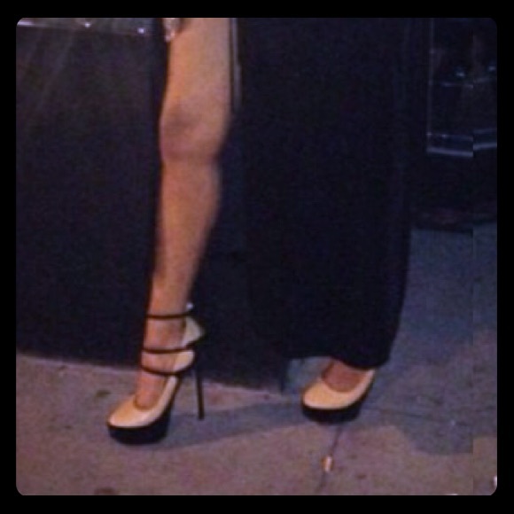 Signature nude & black platform heel