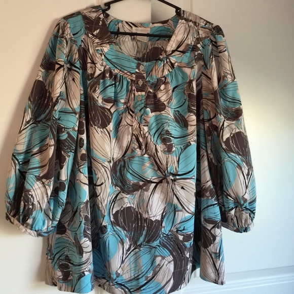 size 18 Worthington blouse. 25 inches bust to bust