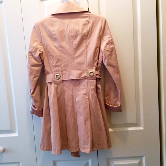Neutral coat - Picture 2 of 2