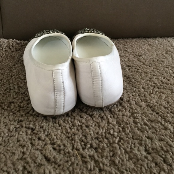 White flats - Picture 3 of 3