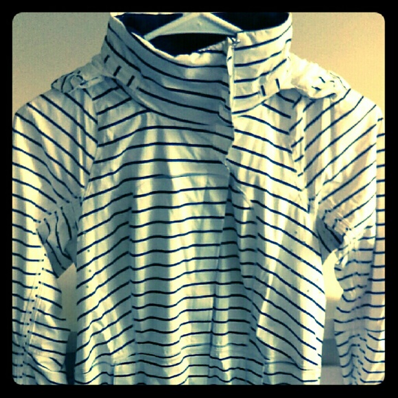 Lululemon runners jacket