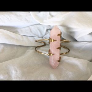 🎉HP!🎉 Rose Quartz Cuff