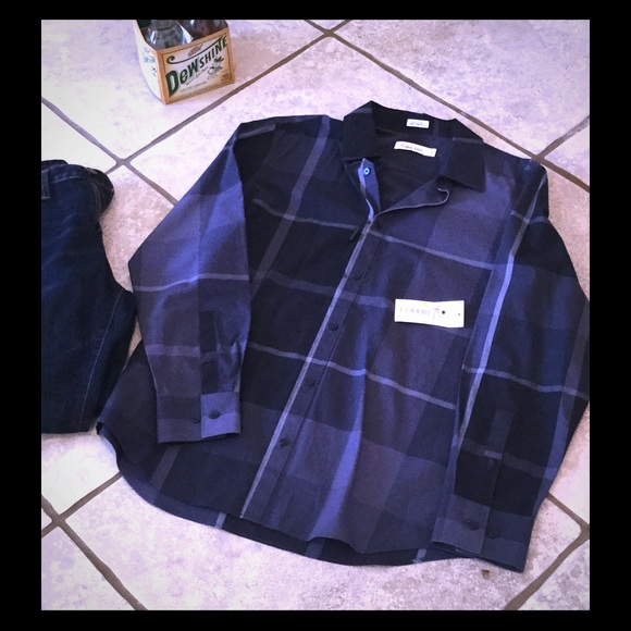 Mens NWT Calvin Klein  plaid shirt
