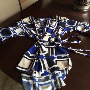 New York & Co polyester and spandex long blouse