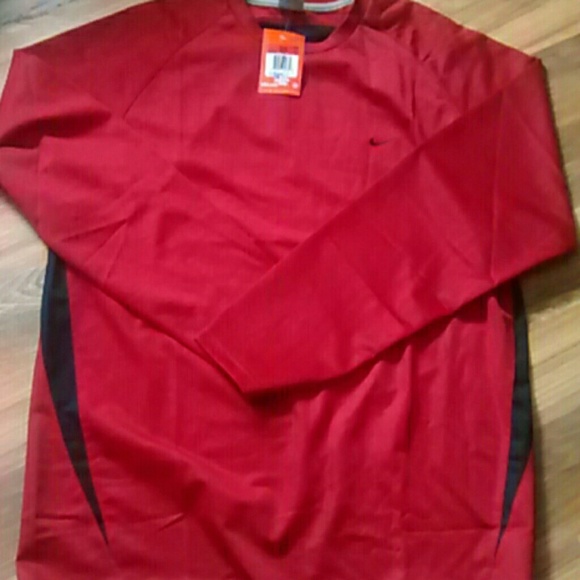 Mens Nike top