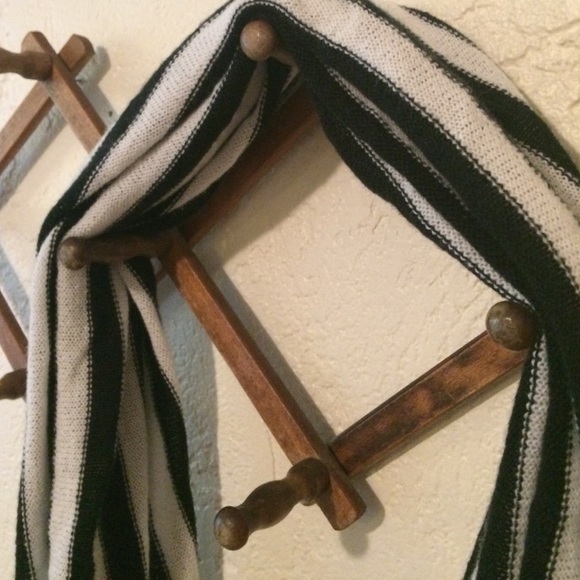 Infinity scarf - Picture 3 of 3