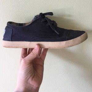 💙TOMS Navy Sneakers💙
