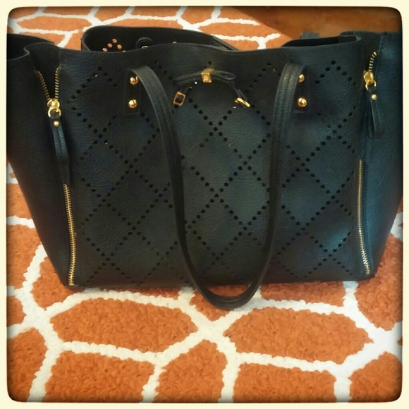 Jessica Simpson Handbags - 🌟Final price🌟 Jessica Simpson tote