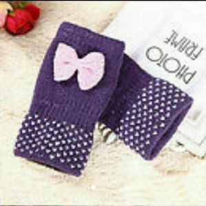 NEW PURPLE BOW FINGERLESS GLOVES