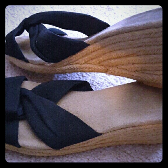 GAP sandals