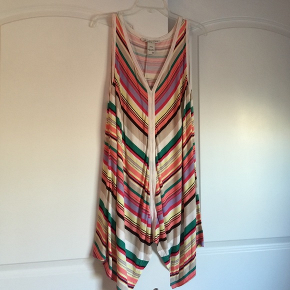 1x top Brand: American Rag